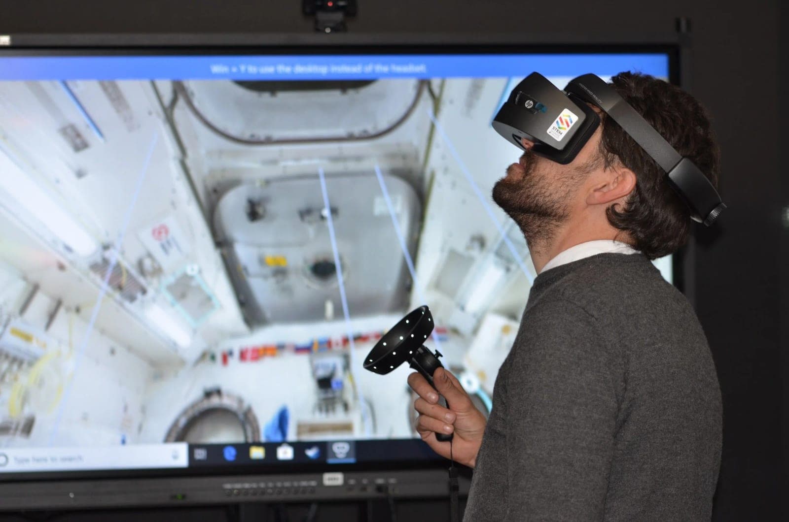 Militair oefent met een VR-bril